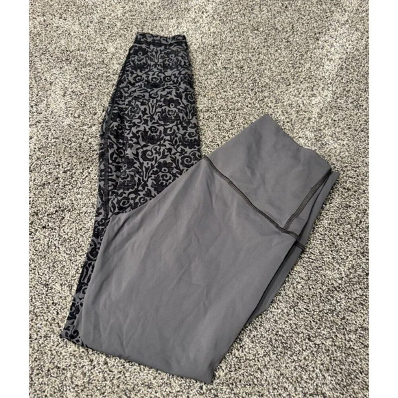 Lululemon Wunder Under Pant (Hi-Rise) Ooh-la-lace Wunder Under size 8 EUC - Picture 2 of 6